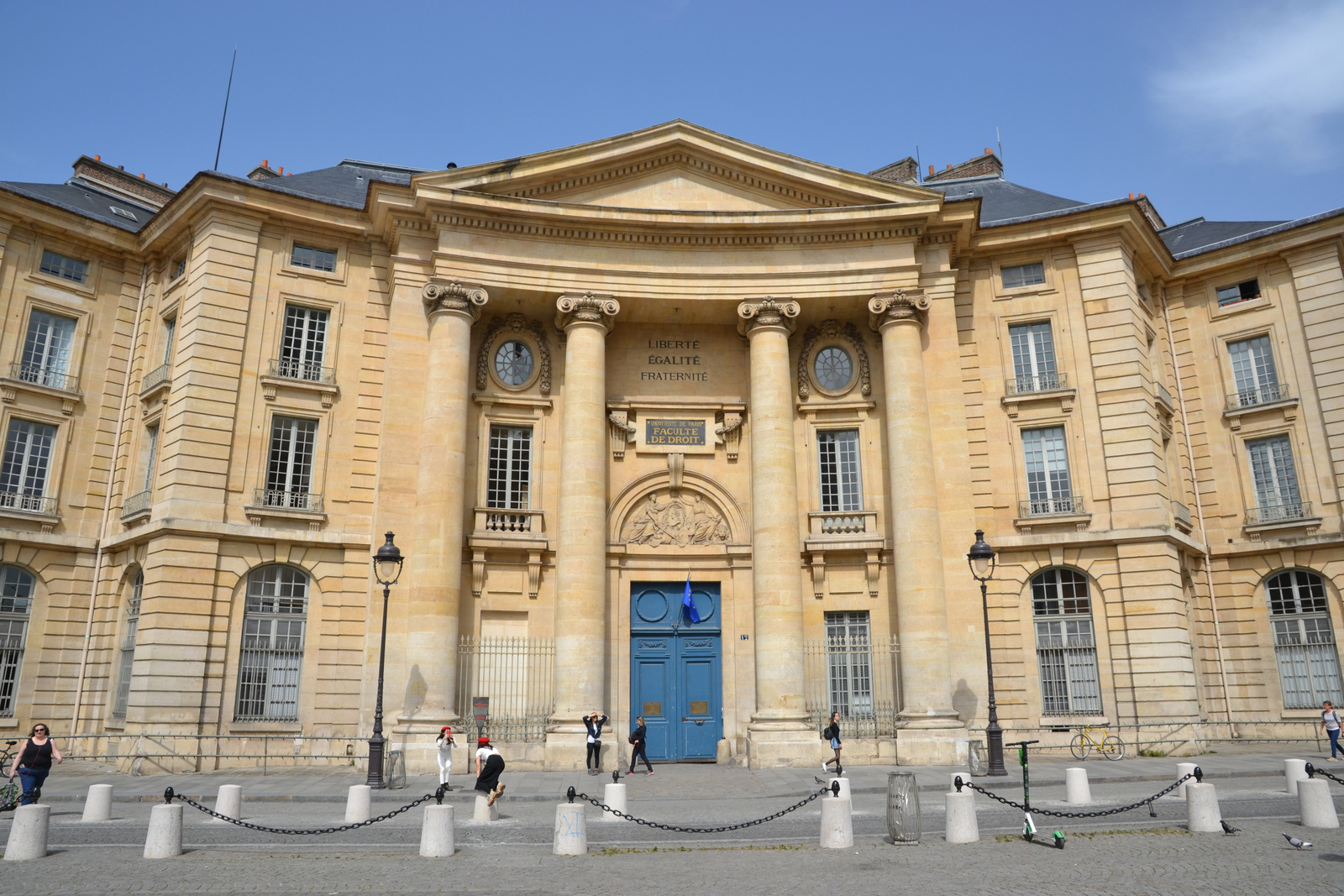 Paris Panthéon-Assas - trường luật top 1 tại Pháp